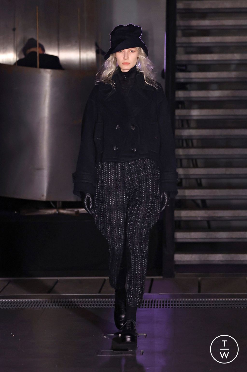 Fashion Week Paris Fall/Winter 2025 look 45 from the Songzio collection menswear