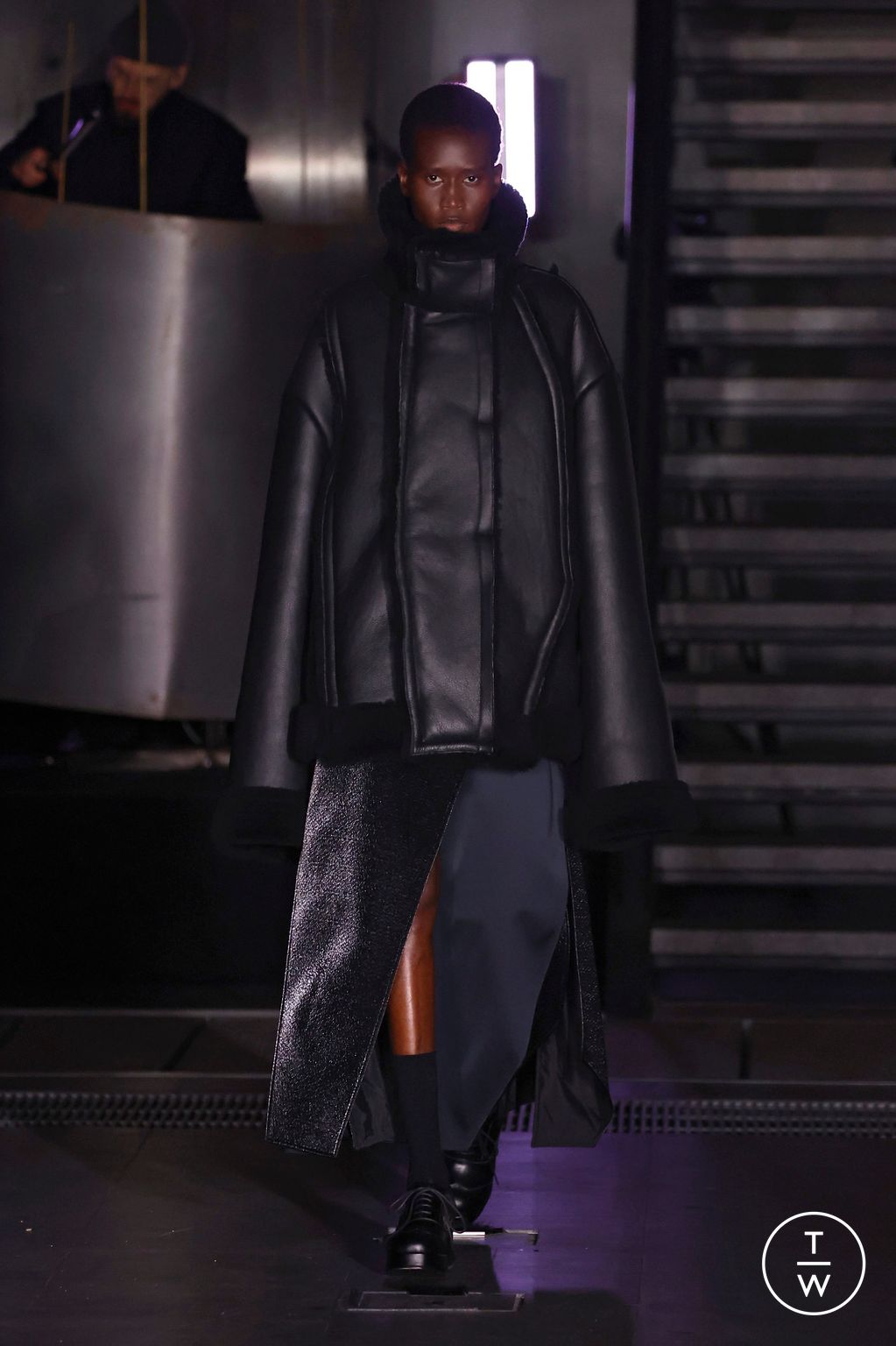 Fashion Week Paris Fall/Winter 2025 look 46 from the Songzio collection 男装