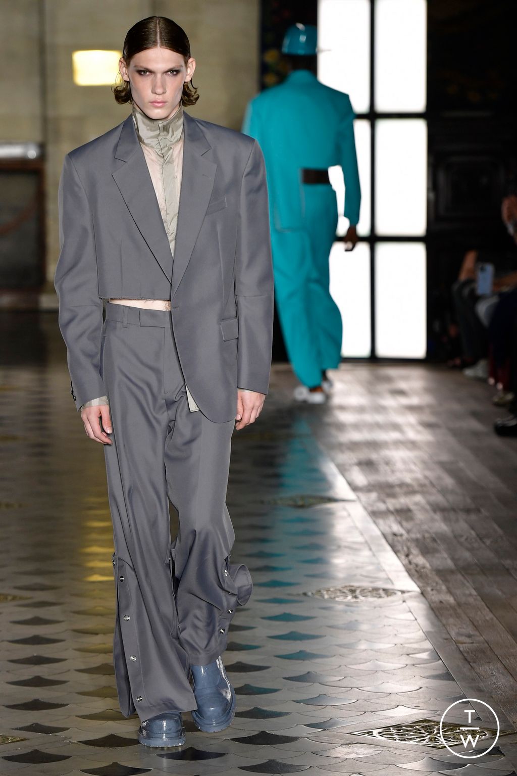 Fashion Week Paris Spring/Summer 2023 look 4 from the Songzio collection 男装
