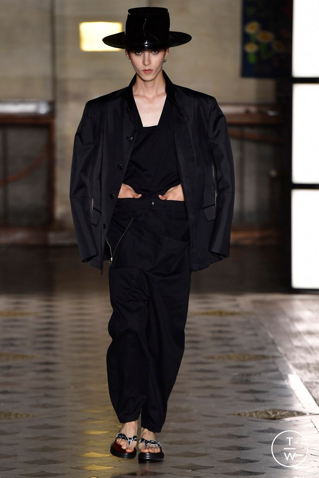 Fashion Week Paris Spring/Summer 2023 look 42 from the Songzio collection menswear