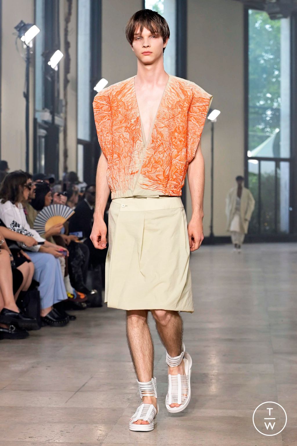 Fashion Week Paris Spring/Summer 2024 look 7 from the Songzio collection menswear