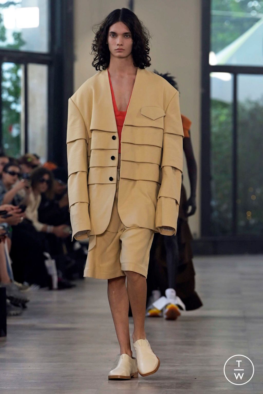 Fashion Week Paris Spring/Summer 2024 look 10 from the Songzio collection menswear