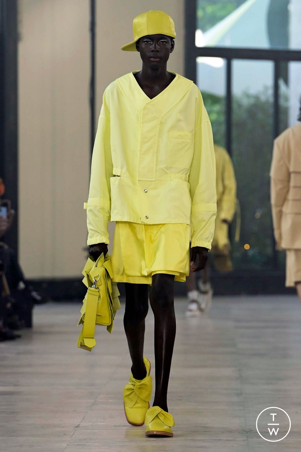 Fashion Week Paris Spring/Summer 2024 look 11 from the Songzio collection menswear