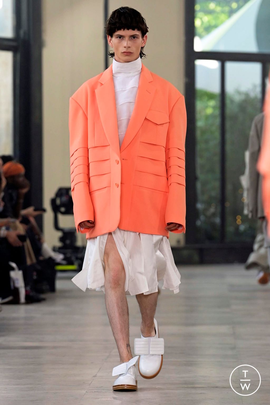 Fashion Week Paris Spring/Summer 2024 look 20 from the Songzio collection menswear