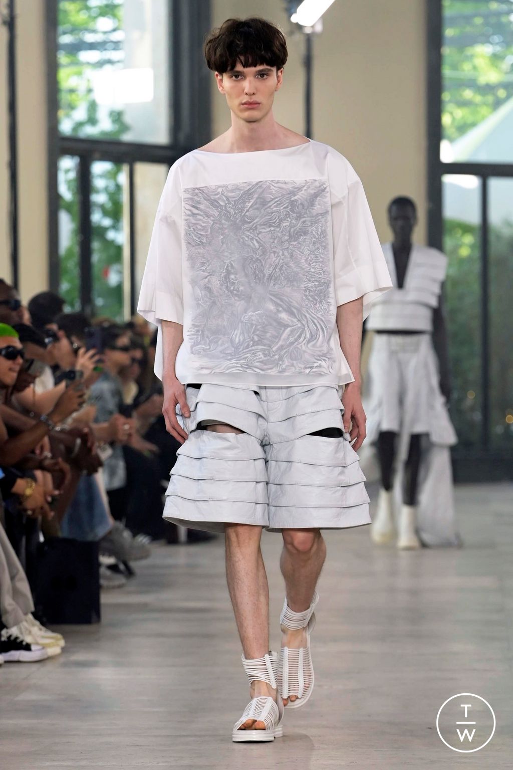 Fashion Week Paris Spring/Summer 2024 look 23 from the Songzio collection menswear