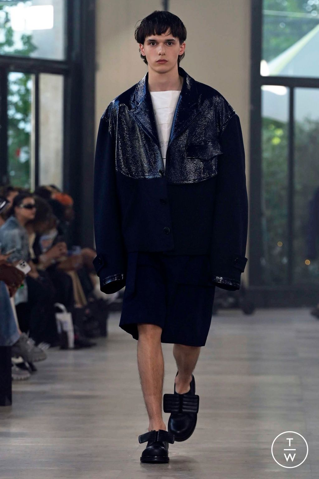 Fashion Week Paris Spring/Summer 2024 look 30 from the Songzio collection menswear