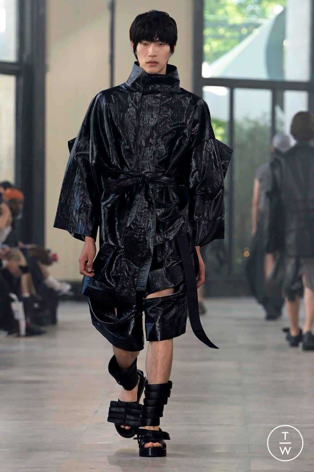 Fashion Week Paris Spring/Summer 2024 look 42 from the Songzio collection menswear