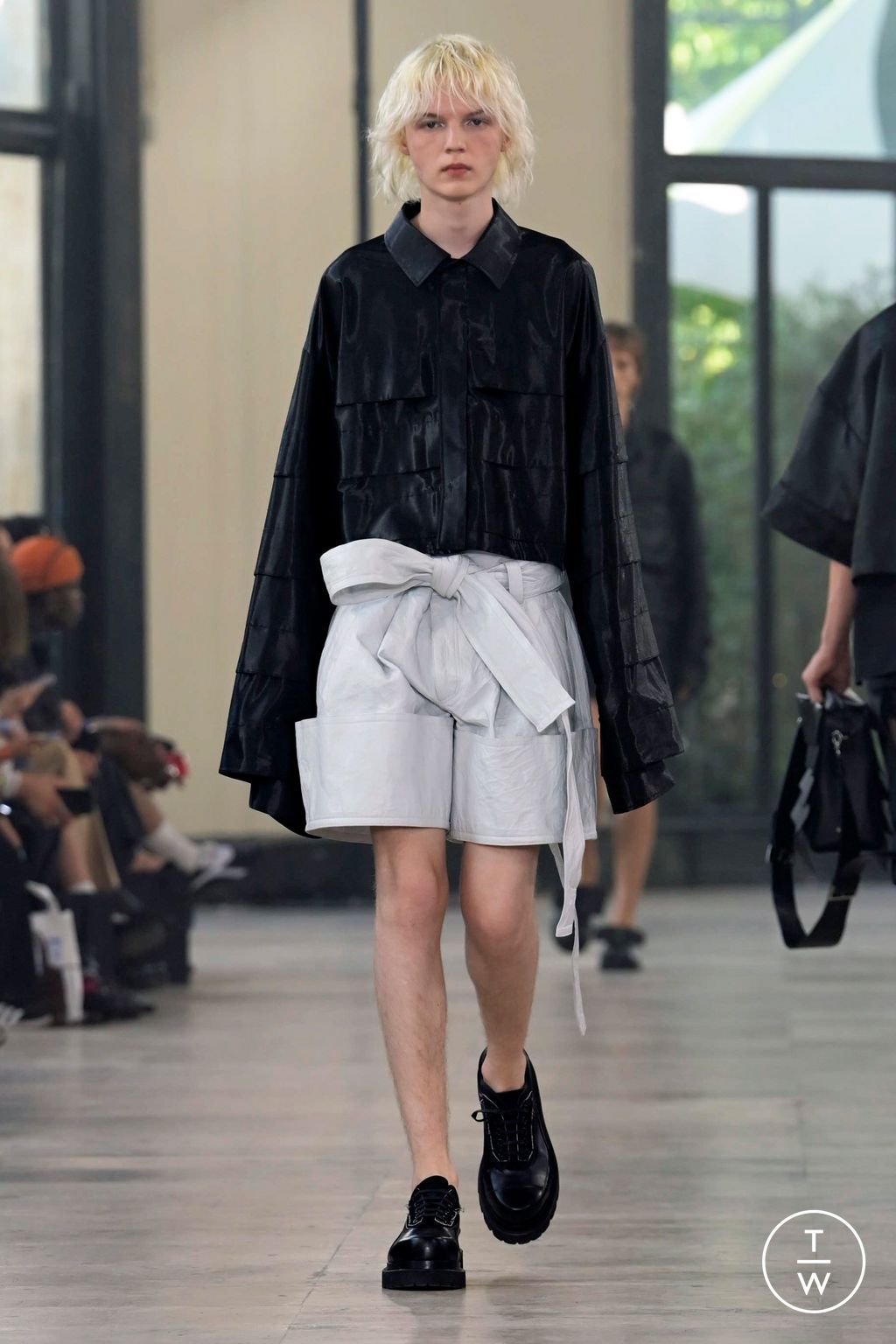 Fashion Week Paris Spring/Summer 2024 look 44 from the Songzio collection menswear