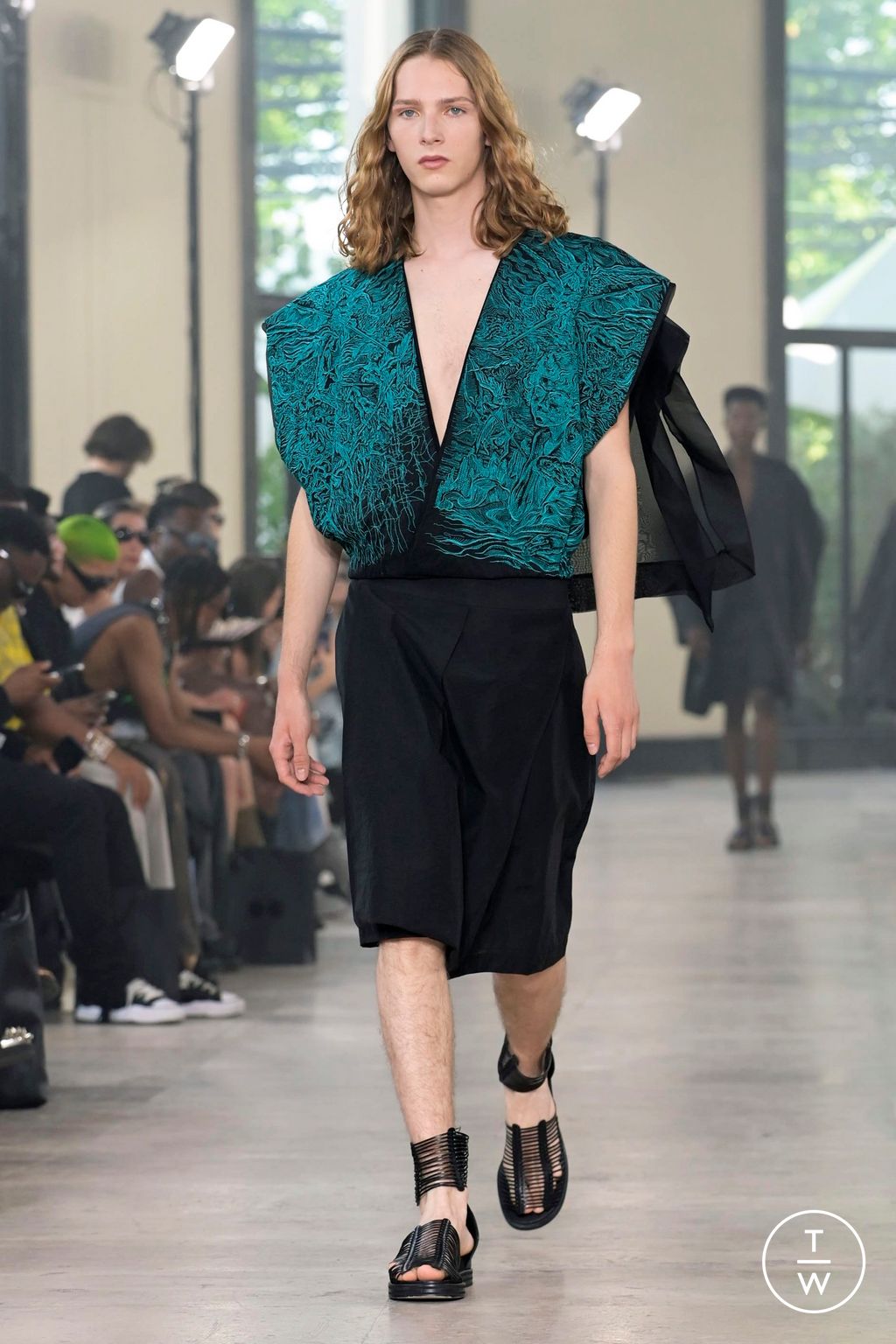 Fashion Week Paris Spring/Summer 2024 look 49 from the Songzio collection menswear