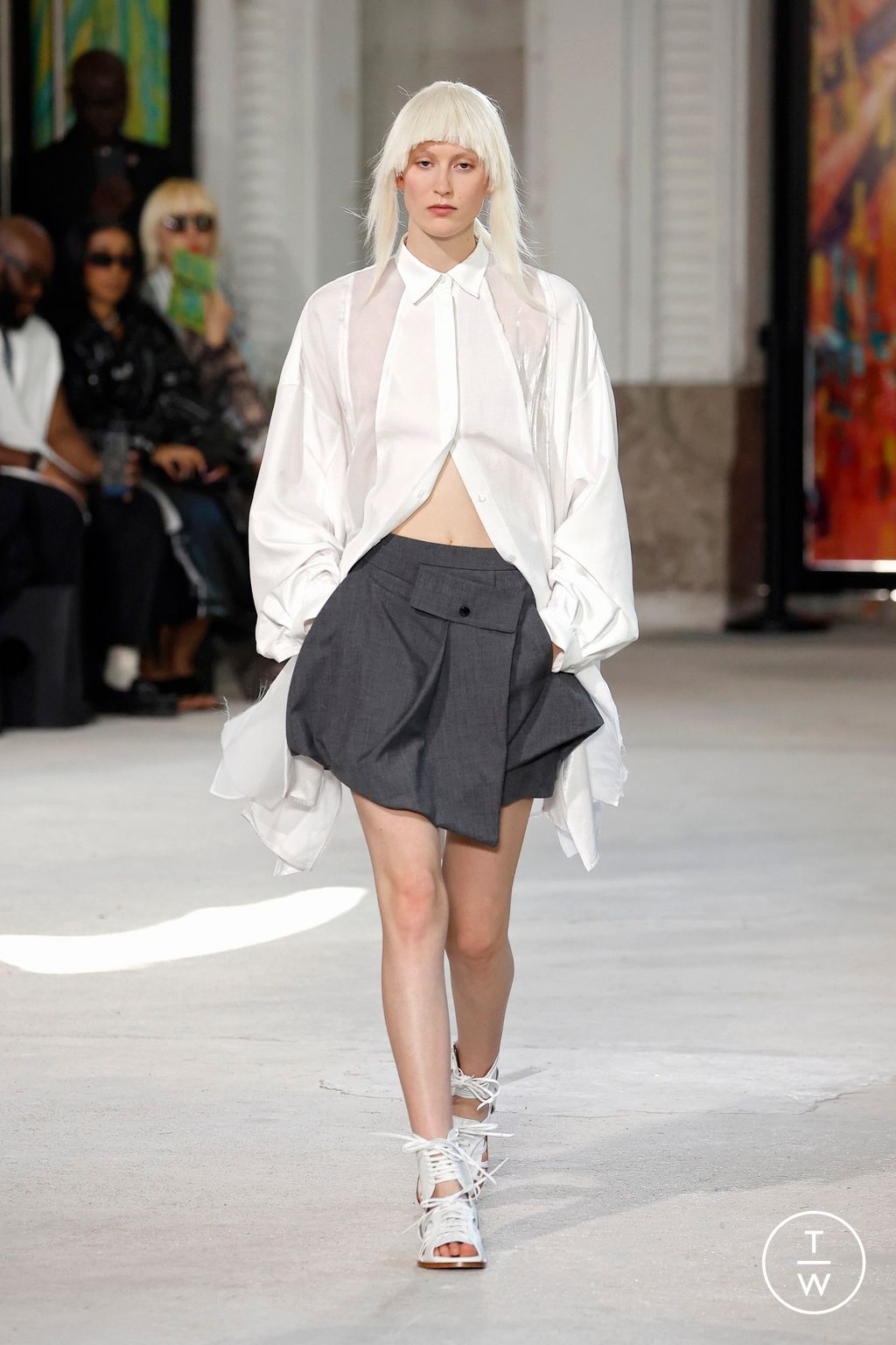 Fashion Week Paris Spring/Summer 2025 look 10 de la collection Songzio menswear