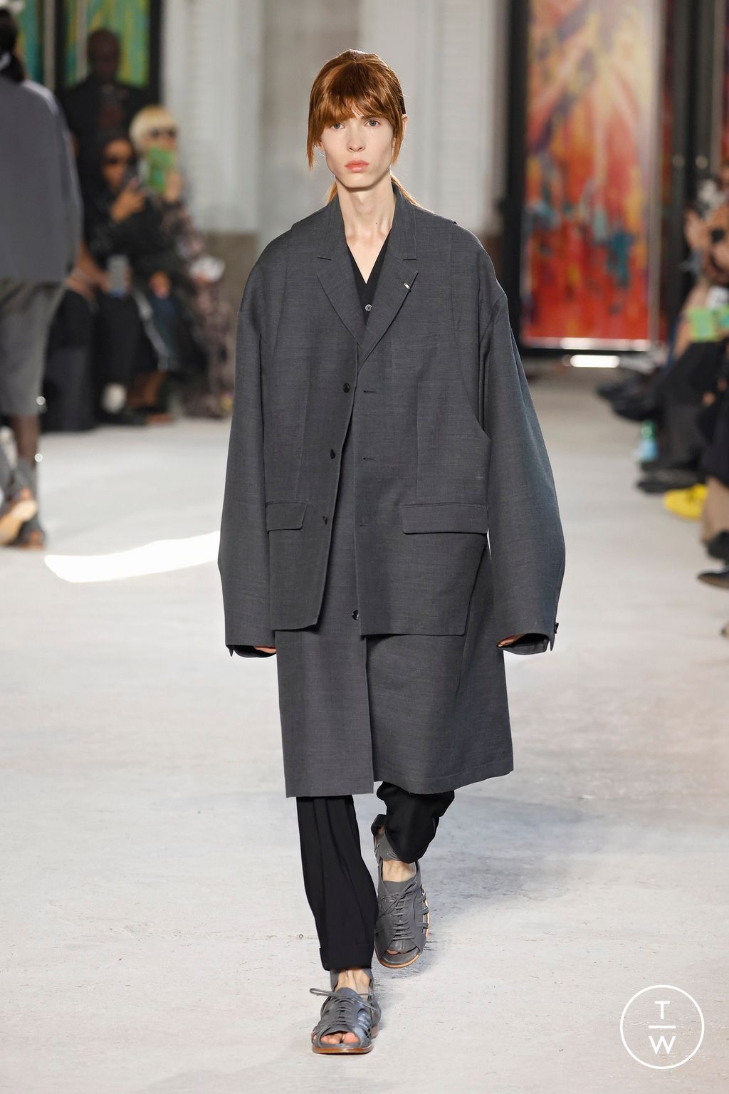 Fashion Week Paris Spring-Summer 2025 look 11 from the Songzio collection 男装