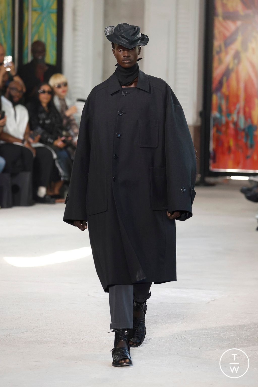 Fashion Week Paris Spring-Summer 2025 look 13 de la collection Songzio menswear