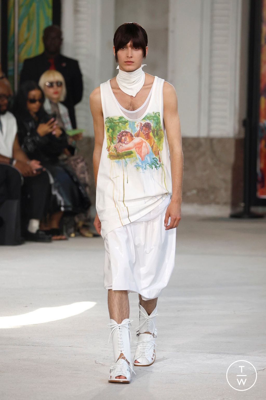 Fashion Week Paris Spring-Summer 2025 look 31 from the Songzio collection 男装