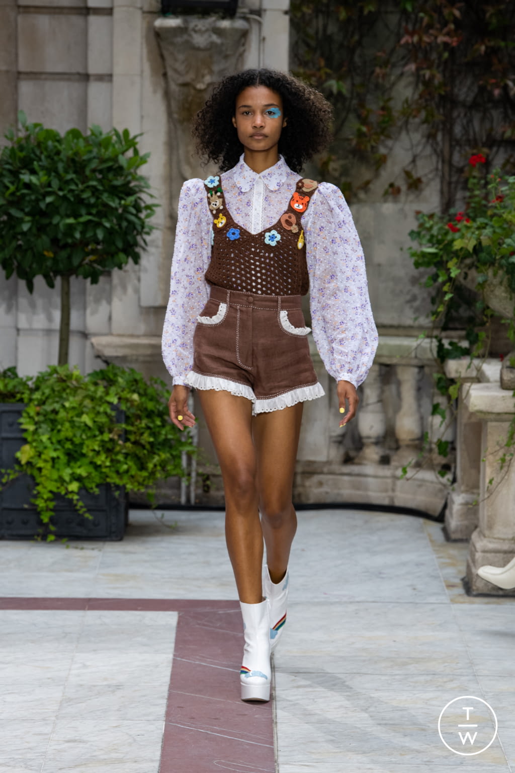 Fashion Week London Spring/Summer 2022 look 8 from the Paul & Joe collection 女装