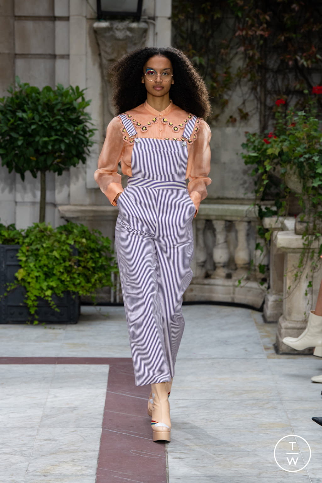 Fashion Week London Spring/Summer 2022 look 10 from the Paul & Joe collection 女装