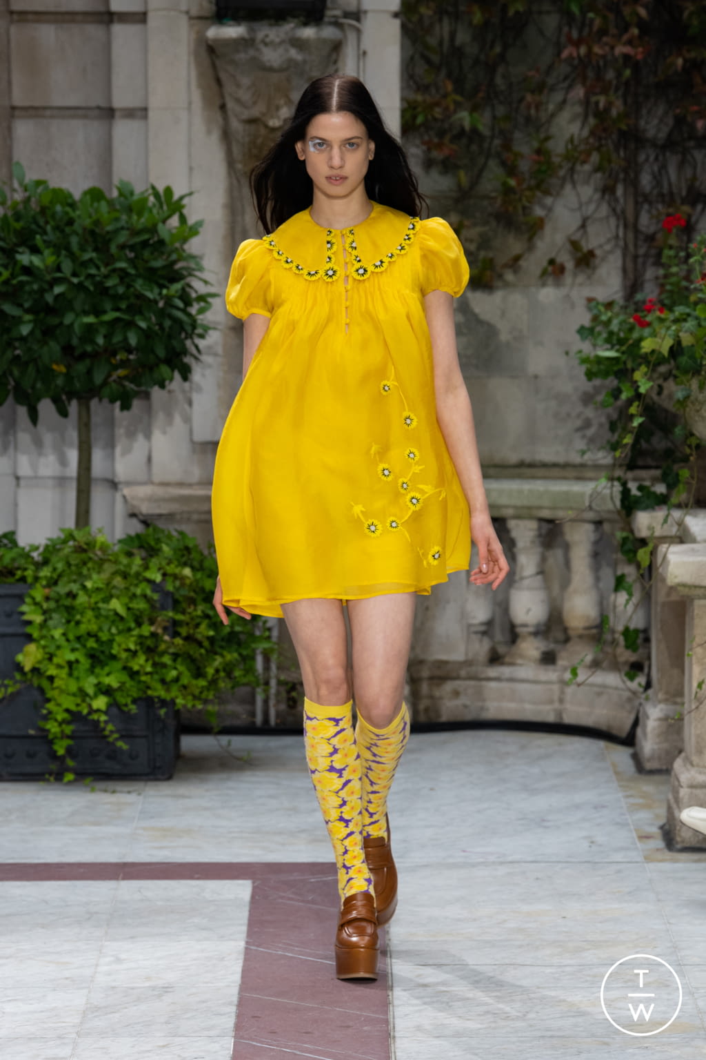Fashion Week London Spring/Summer 2022 look 22 from the Paul & Joe collection 女装