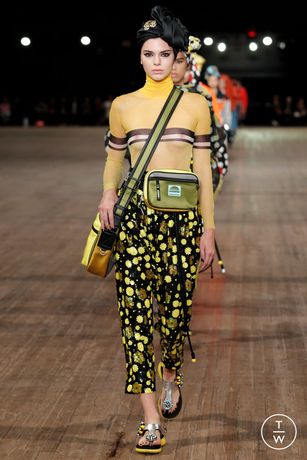Fashion Week New York Spring/Summer 2018 look 15 from the Marc Jacobs collection womenswear