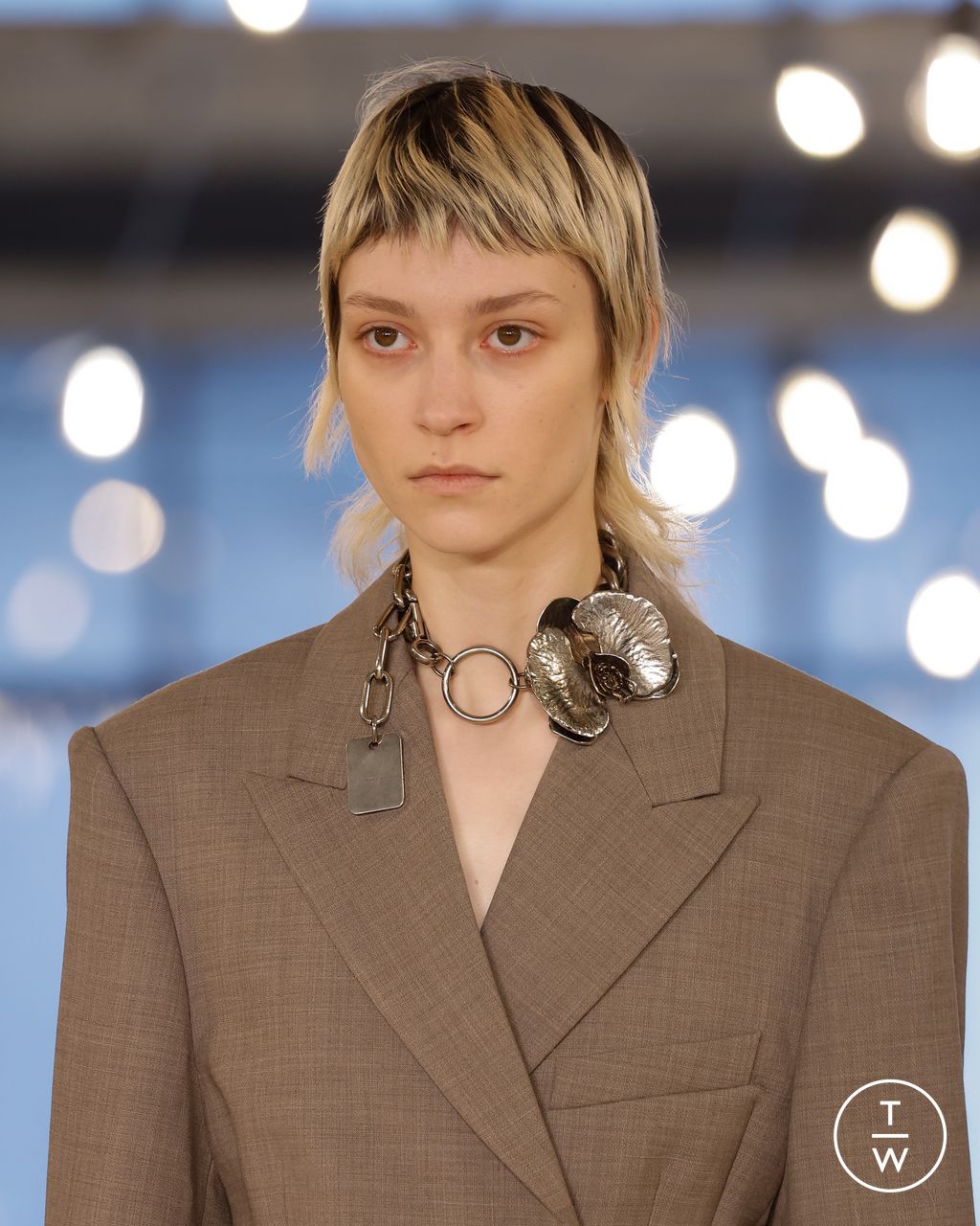 Fashion Week Milan Fall/Winter 2023 look 25 from the Sportmax collection womenswear accessories
