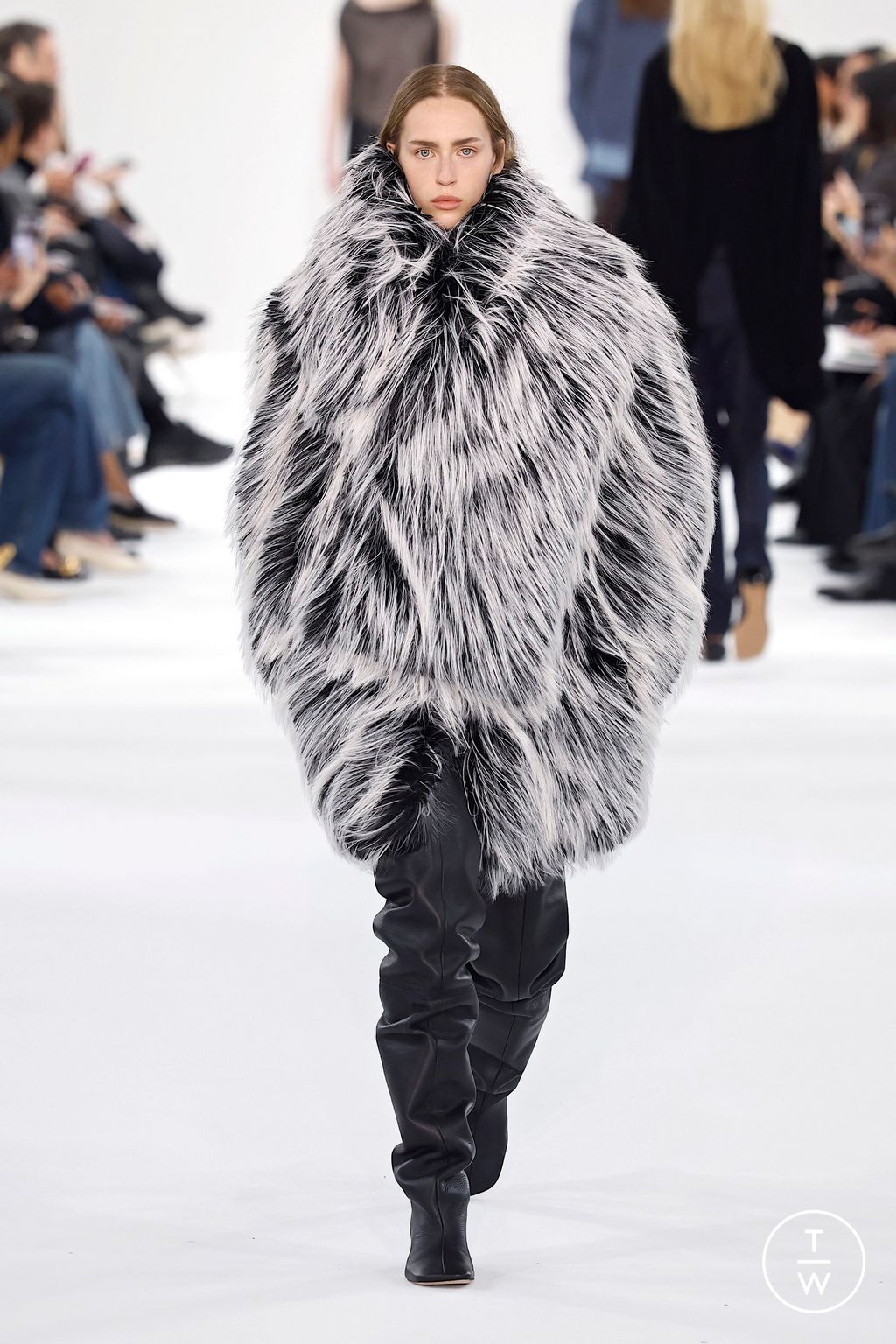 Fashion Week Milan Fall/Winter 2025 look 37 from the Sportmax collection 女装