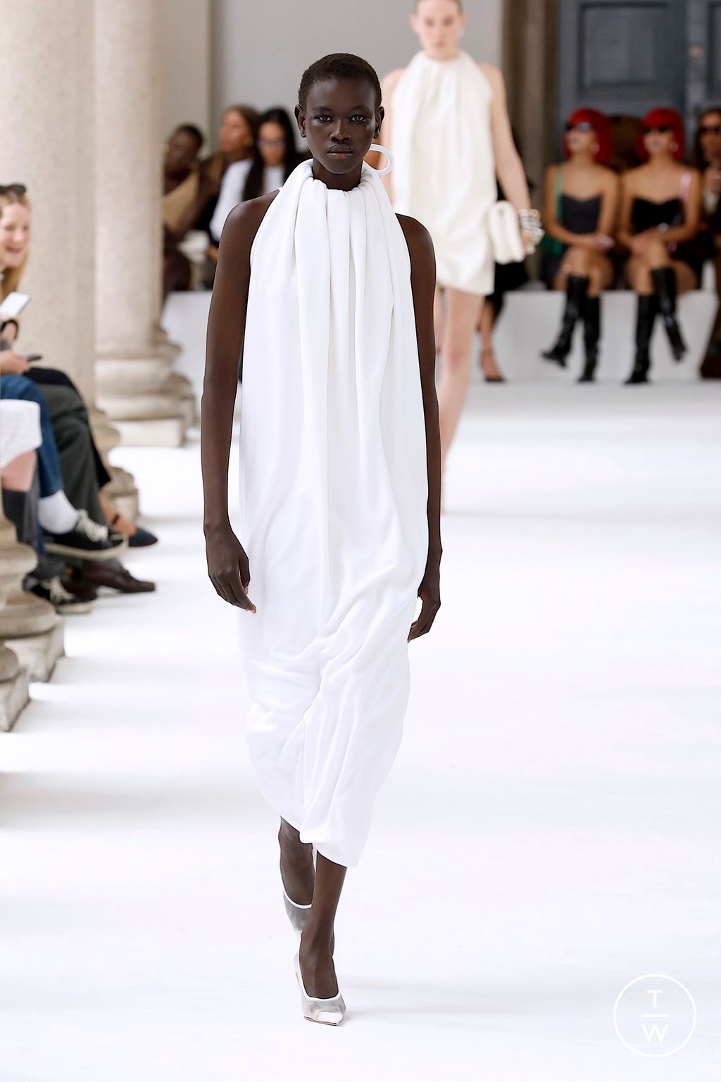 Fashion Week Milan Spring/Summer 2025 look 1 de la collection Sportmax womenswear
