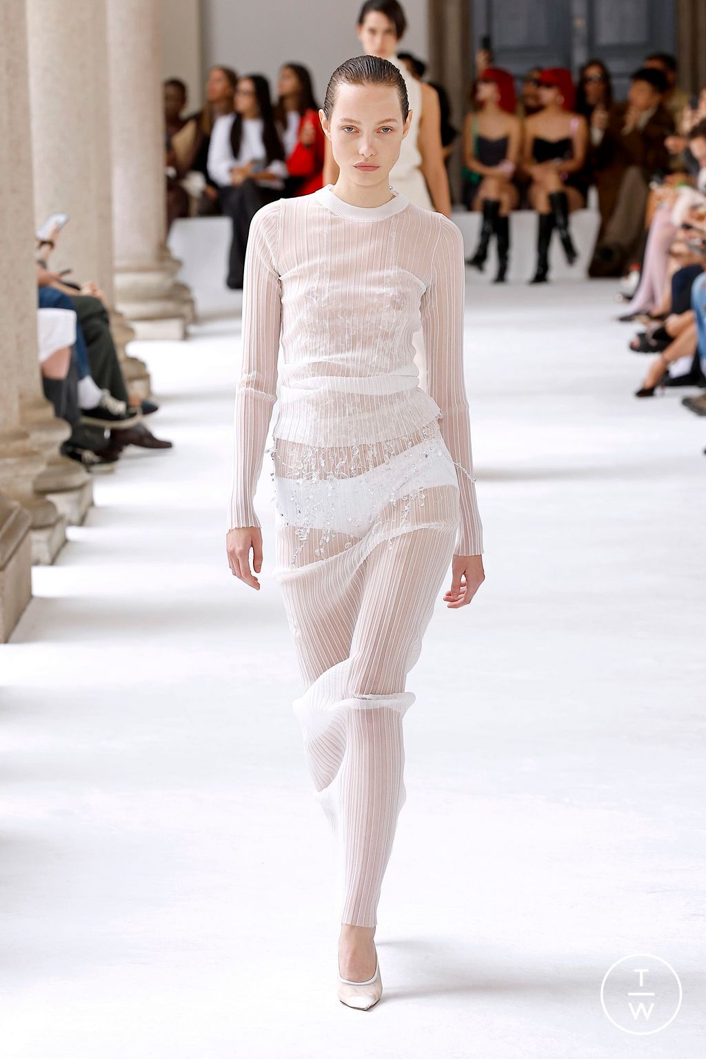 Fashion Week Milan Spring/Summer 2025 look 6 de la collection Sportmax womenswear