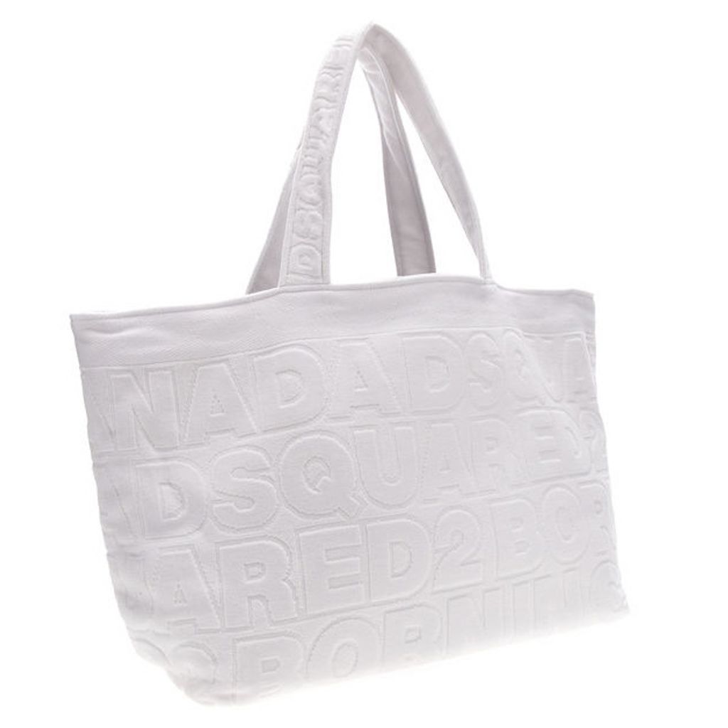 Fashion Week Milan Spring/Summer 2023 look 35 de la collection Dsquared2 womenswear accessories