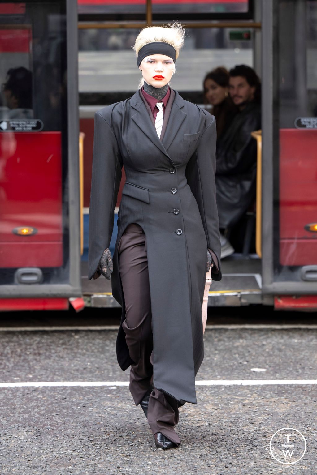 Fashion Week London Fall/Winter 2024 look 1 from the SRVC collection womenswear