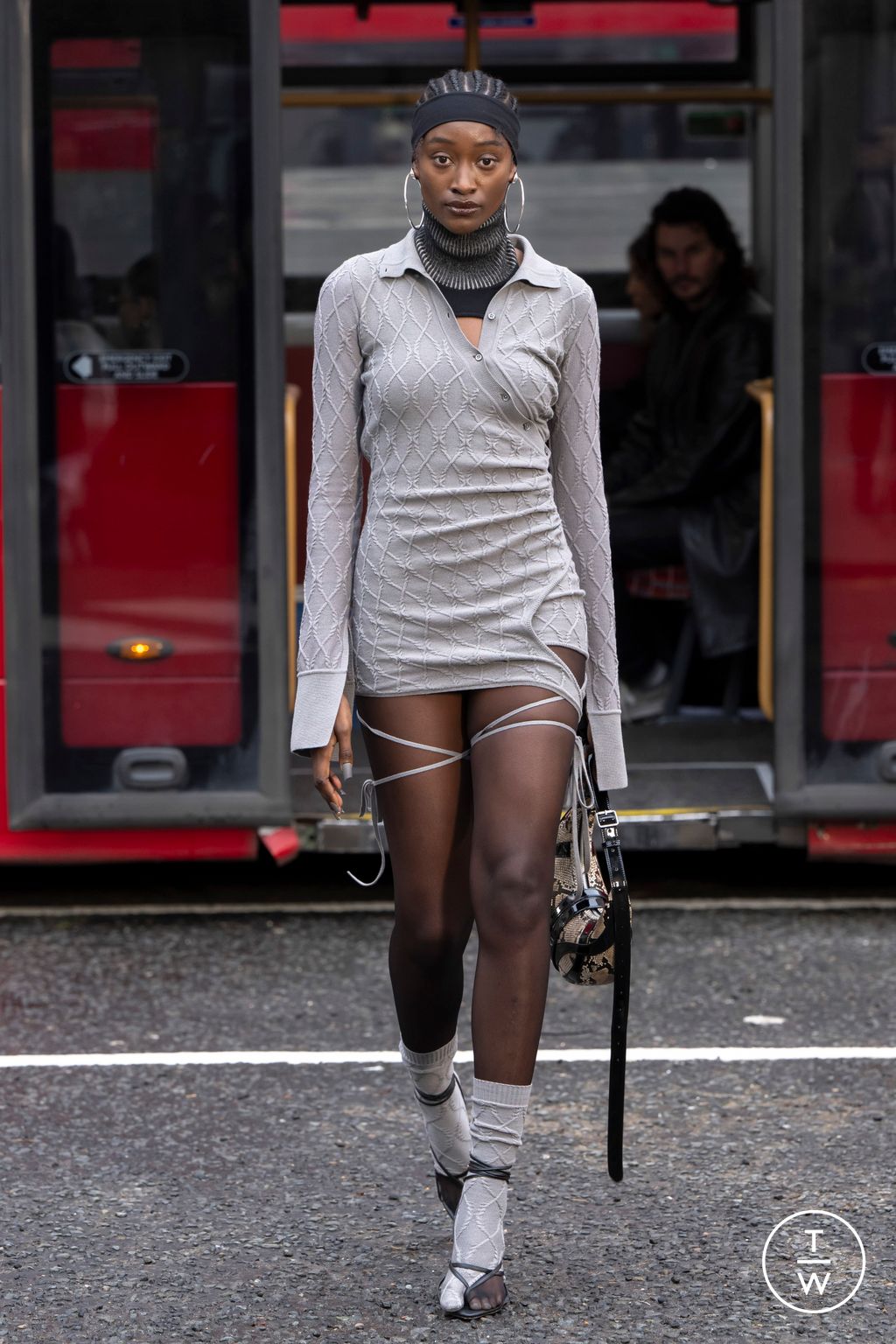Fashion Week London Fall/Winter 2024 look 18 from the SRVC collection womenswear