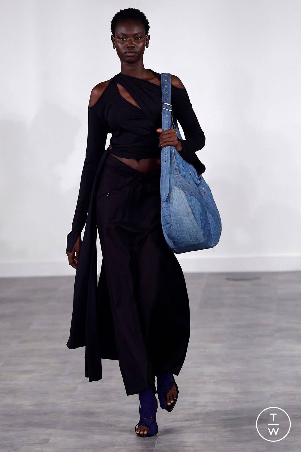 Fashion Week London Spring/Summer 2024 look 9 from the SRVC collection womenswear