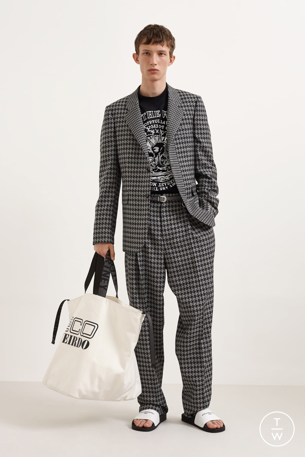Fashion Week Paris Spring/Summer 2020 look 25 from the Stella McCartney collection menswear