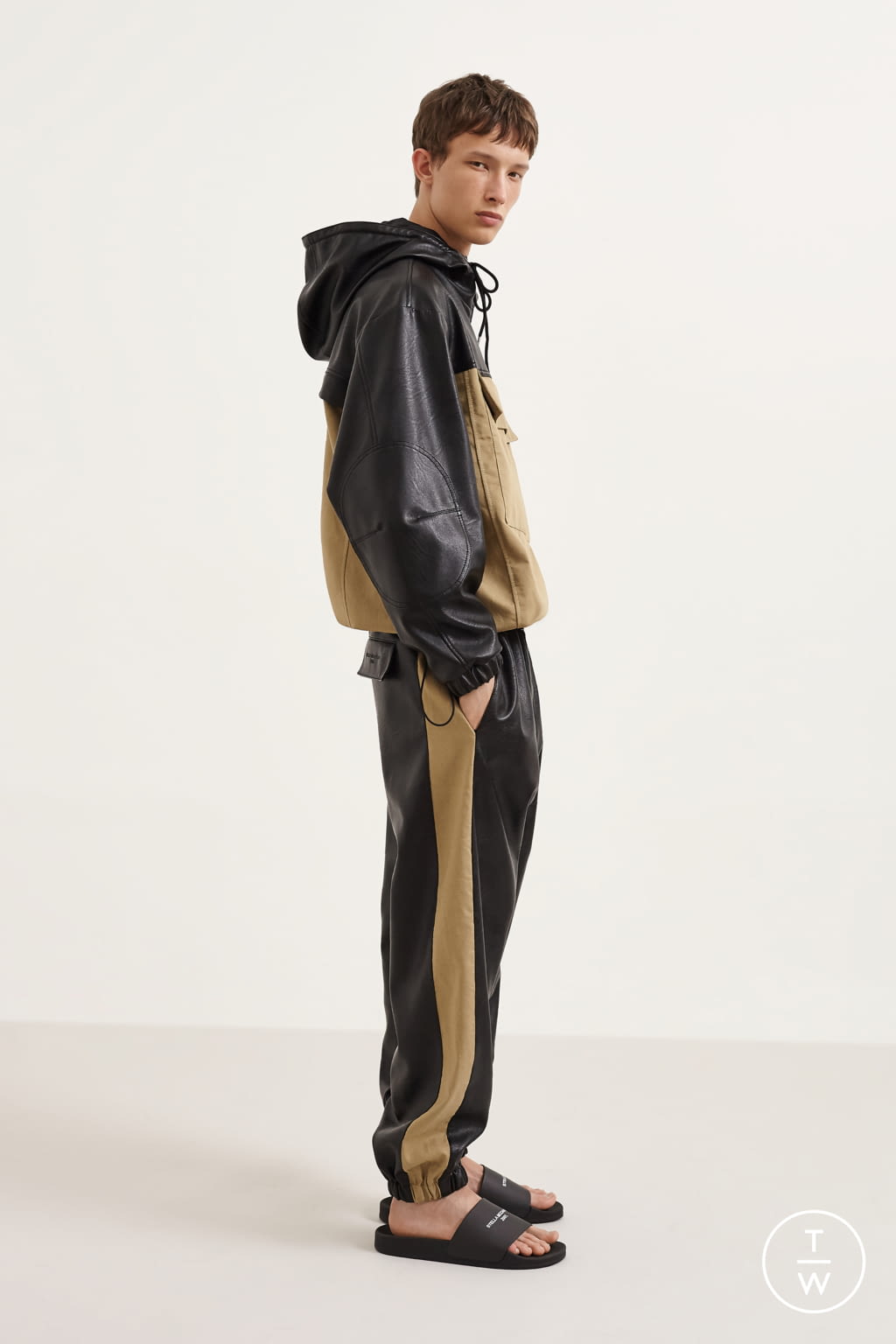 Fashion Week Paris Spring/Summer 2020 look 6 from the Stella McCartney collection 男装