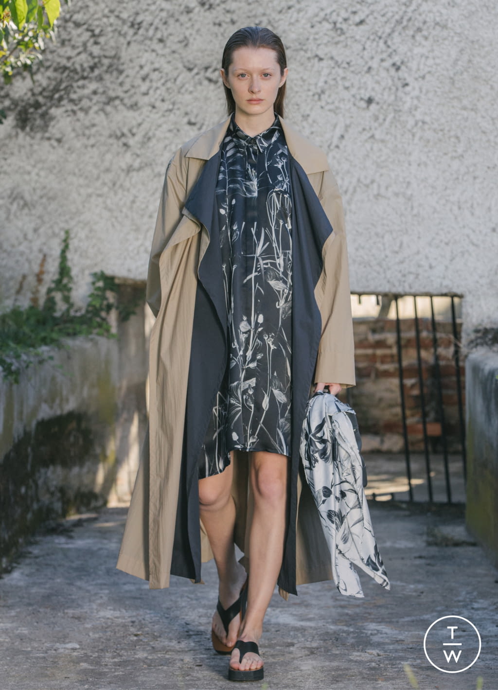 Fashion Week Paris Spring/Summer 2021 look 10 from the Nehera collection womenswear