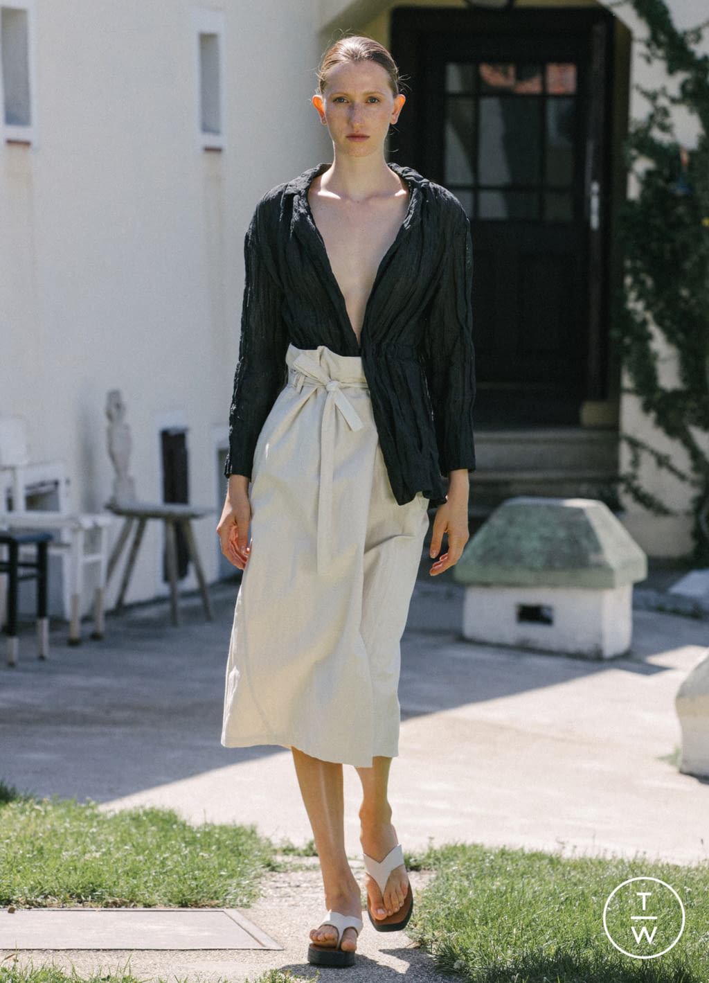 Fashion Week Paris Spring/Summer 2021 look 11 from the Nehera collection womenswear