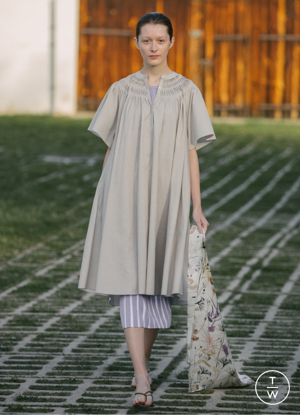 Fashion Week Paris Spring/Summer 2021 look 12 from the Nehera collection 女装