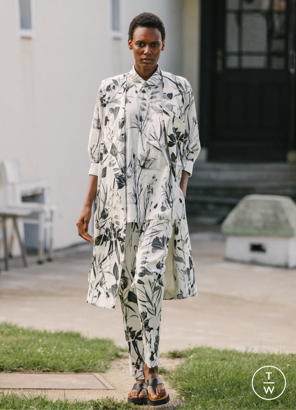 Fashion Week Paris Spring/Summer 2021 look 8 from the Nehera collection womenswear