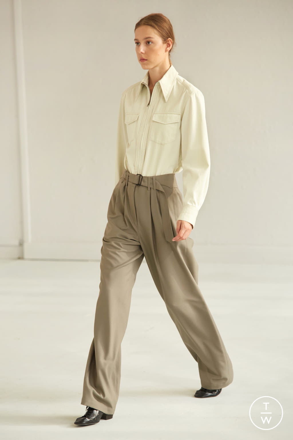 Fashion Week Paris Spring/Summer 2021 look 18 from the Lemaire collection menswear