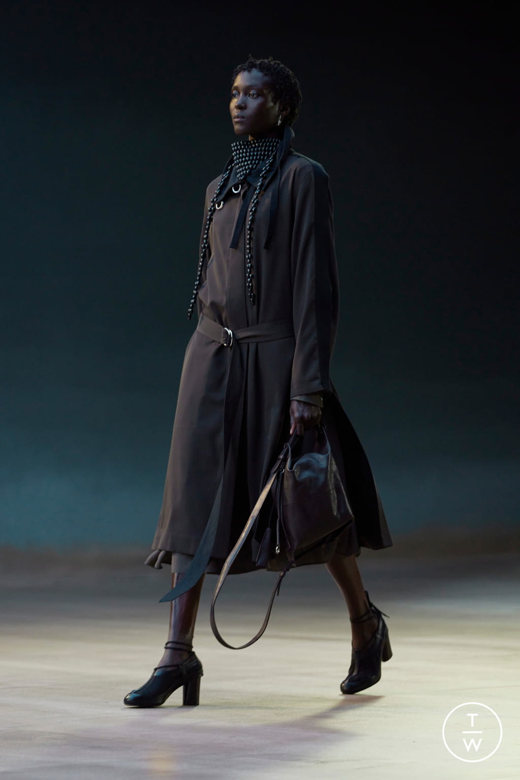 Fashion Week Paris Spring/Summer 2022 look 4 from the Lemaire collection 男装