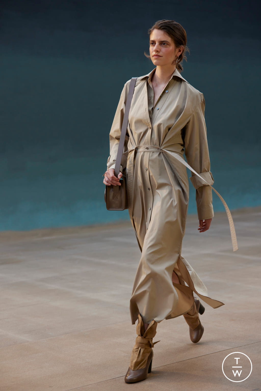 Fashion Week Paris Spring/Summer 2022 look 7 from the Lemaire collection 男装