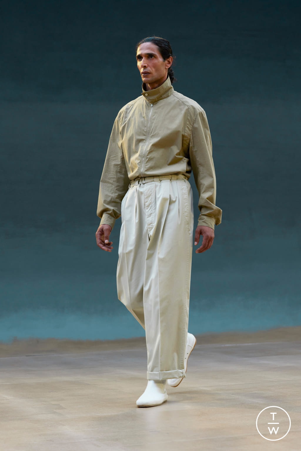 Fashion Week Paris Spring/Summer 2022 look 47 from the Lemaire collection menswear