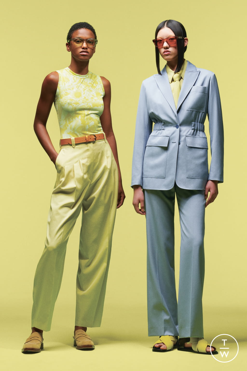 Fashion Week Paris Spring/Summer 2022 look 1 de la collection Paul Smith womenswear