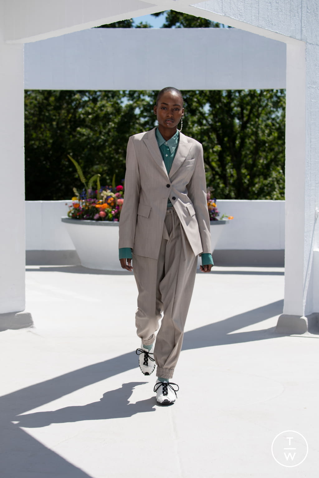 Fashion Week London Spring/Summer 2022 look 15 from the Qasimi collection 男装