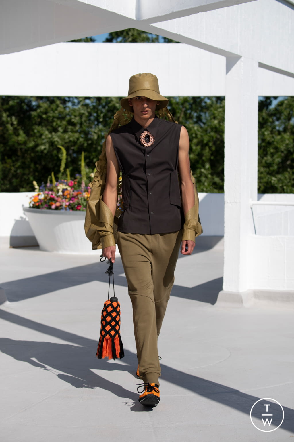 Fashion Week London Spring/Summer 2022 look 22 from the Qasimi collection 男装