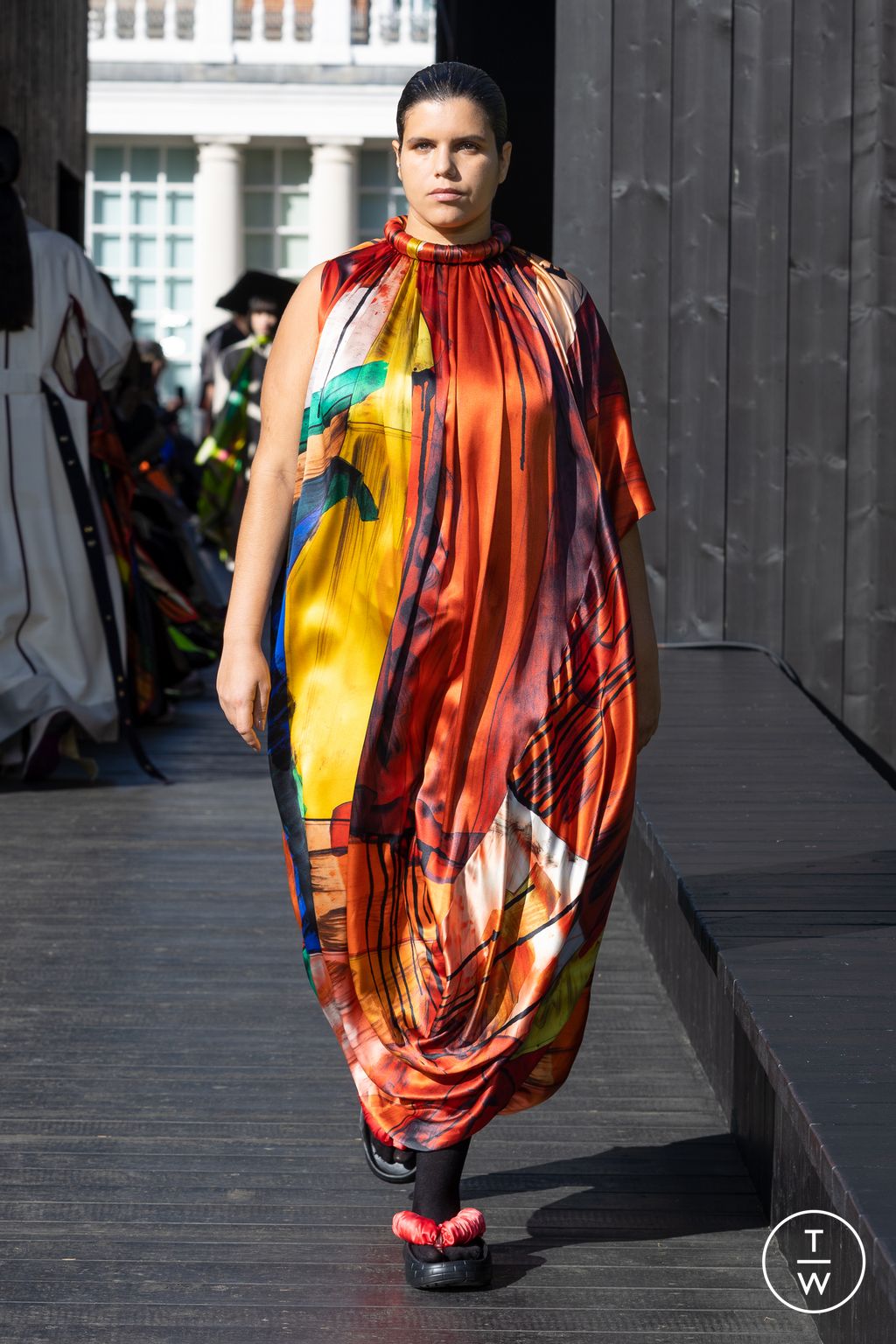 Fashion Week London Spring/Summer 2023 look 10 from the Roksanda collection womenswear