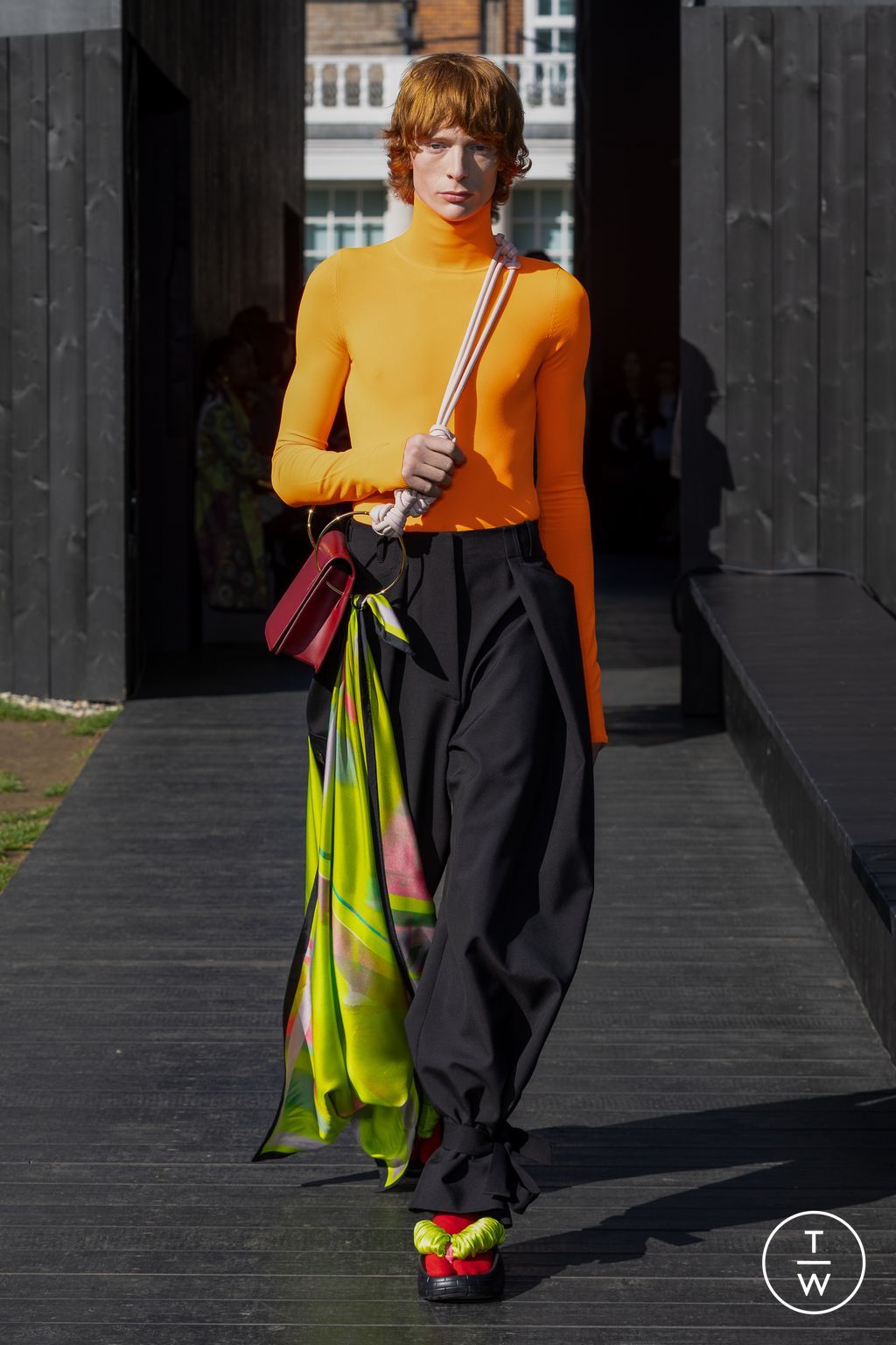 Fashion Week London Spring/Summer 2023 look 6 de la collection Roksanda womenswear