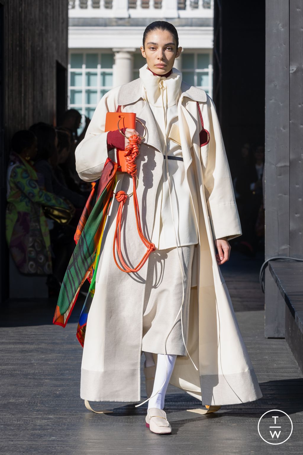 Fashion Week London Spring/Summer 2023 look 9 from the Roksanda collection 女装