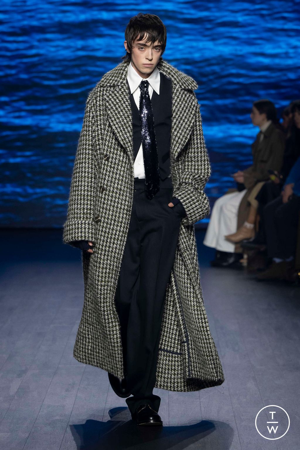 Fashion Week London Fall/Winter 2023 look 6 from the S.S.Daley collection womenswear