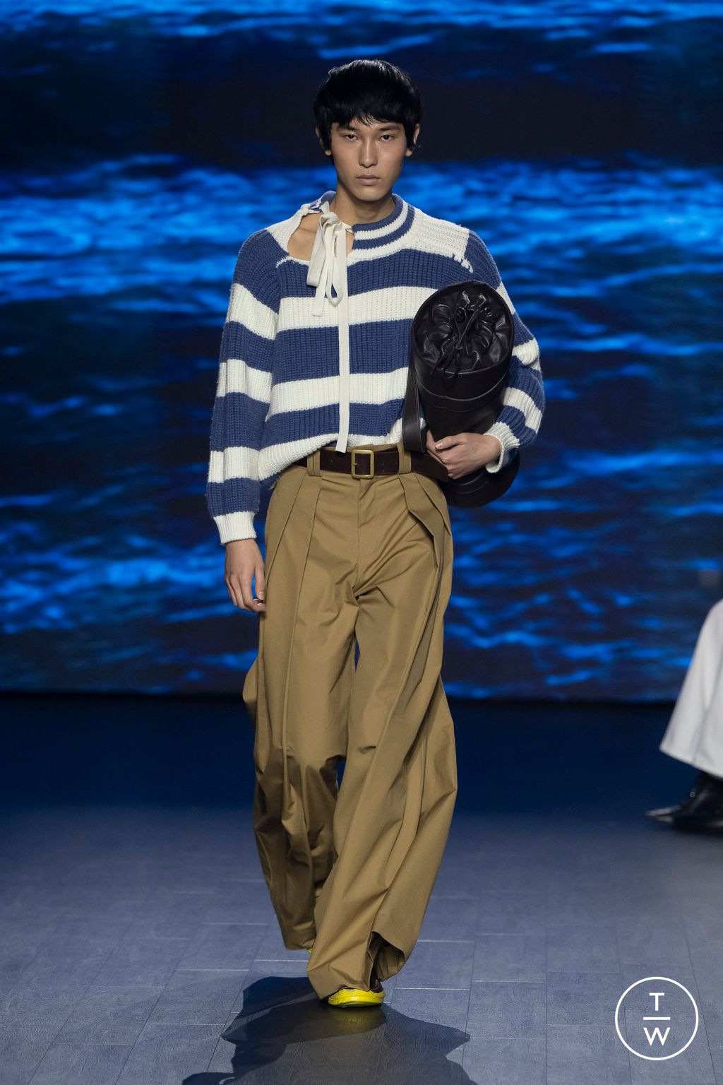 Fashion Week London Fall/Winter 2023 look 14 from the S.S.Daley collection womenswear
