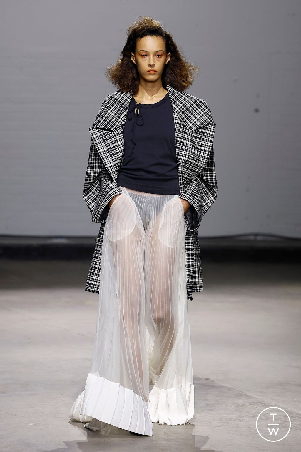 Fashion Week London Fall/Winter 2025 look 11 from the S.S.Daley collection womenswear