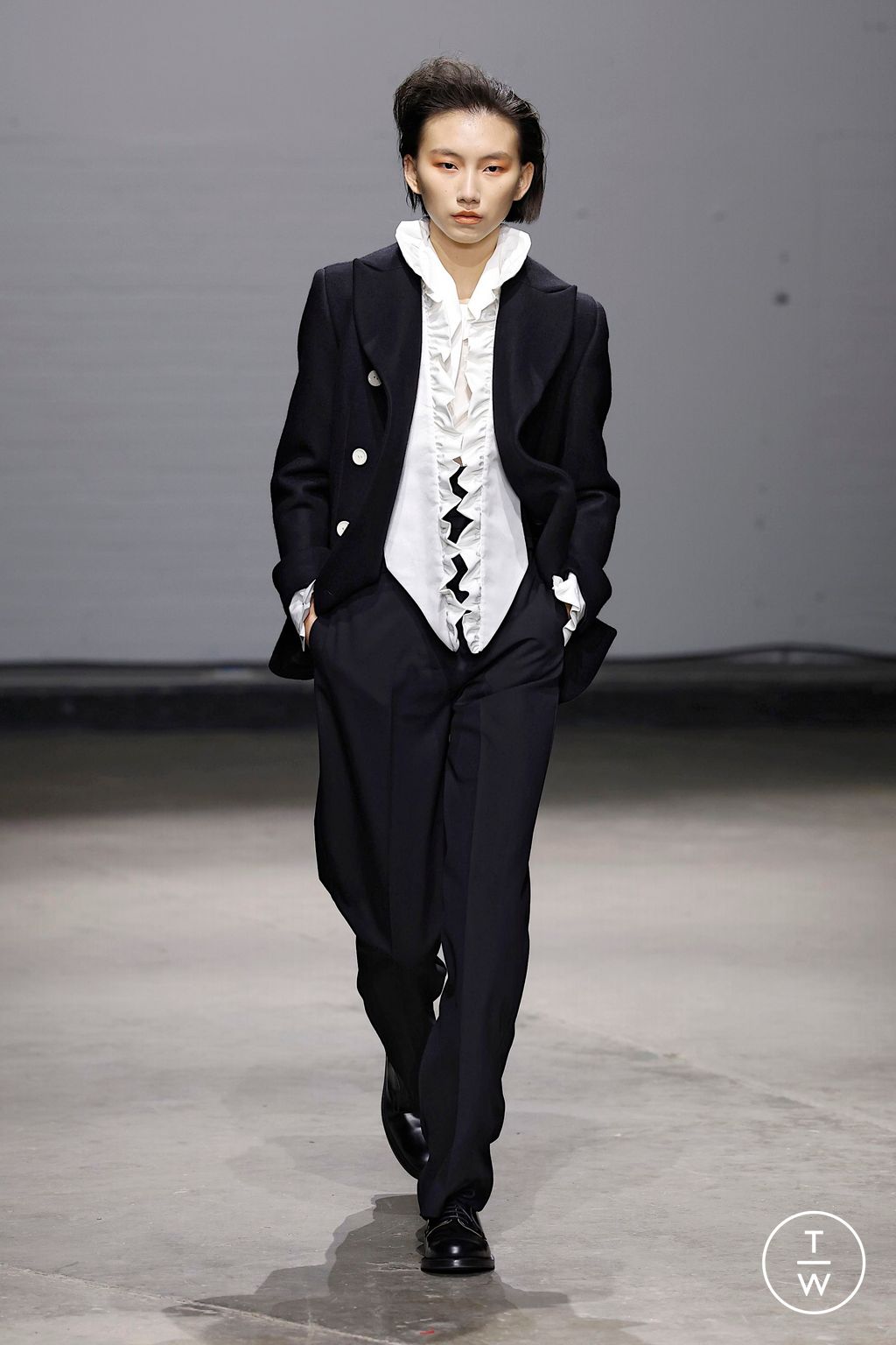 Fashion Week London Fall/Winter 2025 look 33 from the S.S.Daley collection womenswear