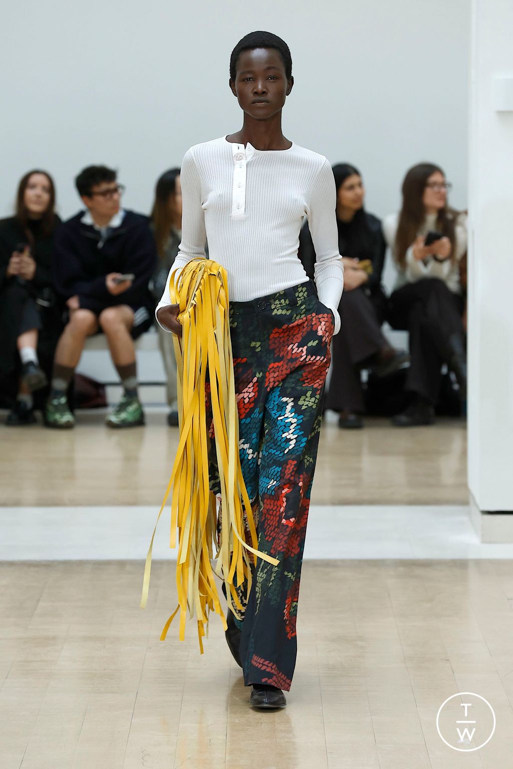 Fashion Week London Spring-Summer 2025 look 19 de la collection S.S.Daley womenswear